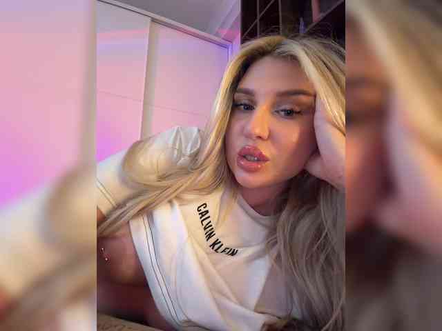 Stiflers_mom webcam