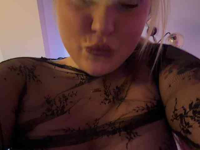 Stiflers_mom webcam