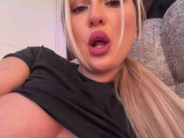 Stiflers_mom webcam