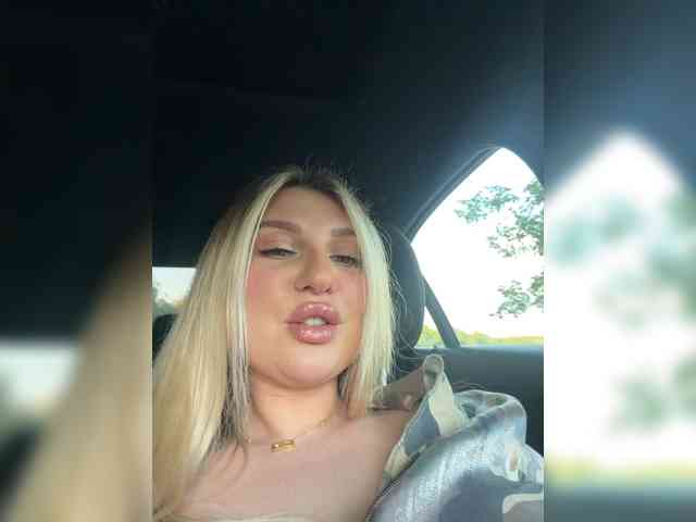 Stiflers_mom webcam