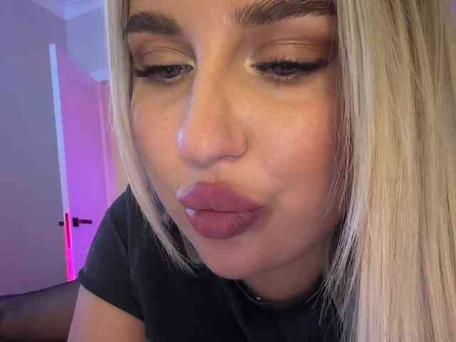 Stiflers_mom webcam