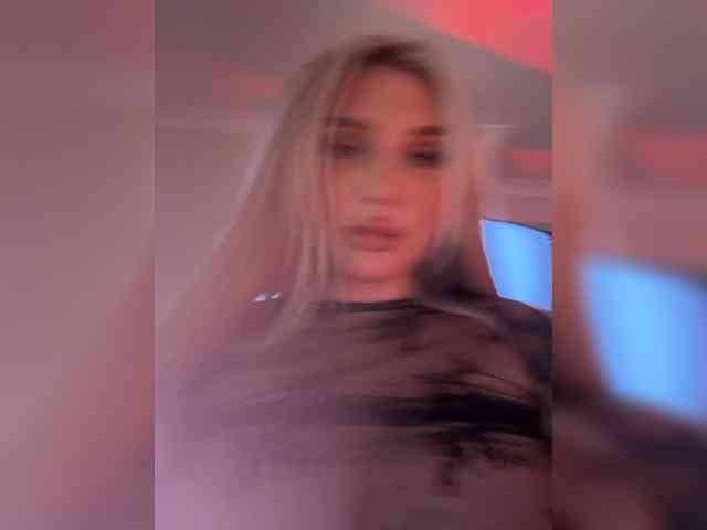 Stiflers_mom webcam