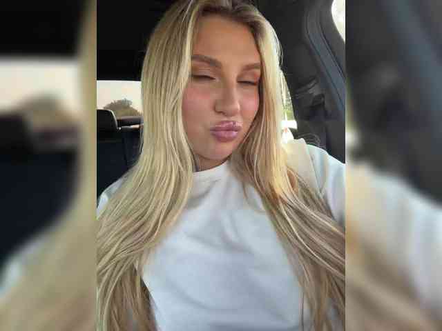 Stiflers_mom webcam