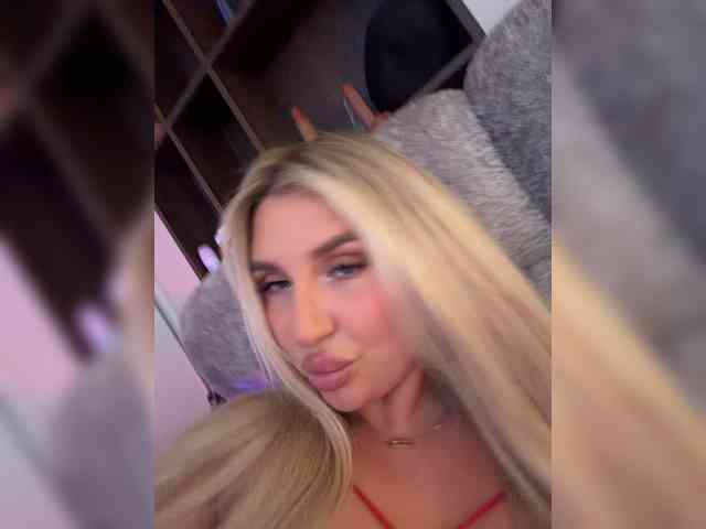 Stiflers_mom webcam