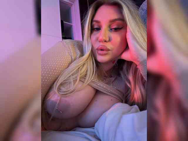 Stiflers_mom webcam