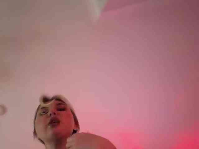 Stiflers_mom webcam