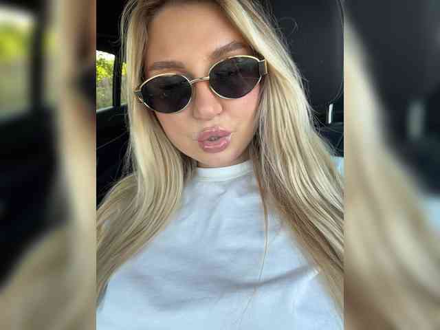 Stiflers_mom webcam