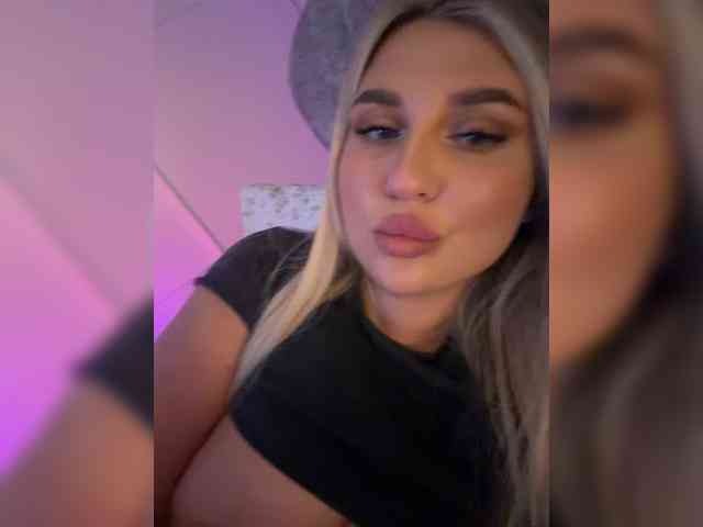 Stiflers_mom webcam