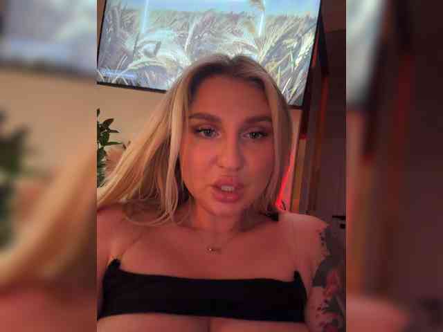 Stiflers_mom webcam