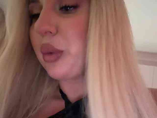 Stiflers_mom webcam