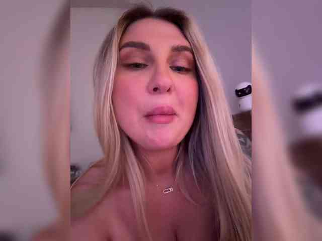 Stiflers_mom webcam