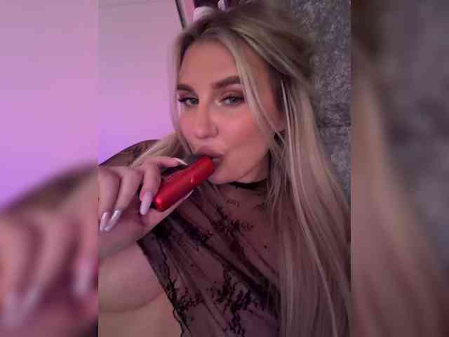 Stiflers_mom webcam
