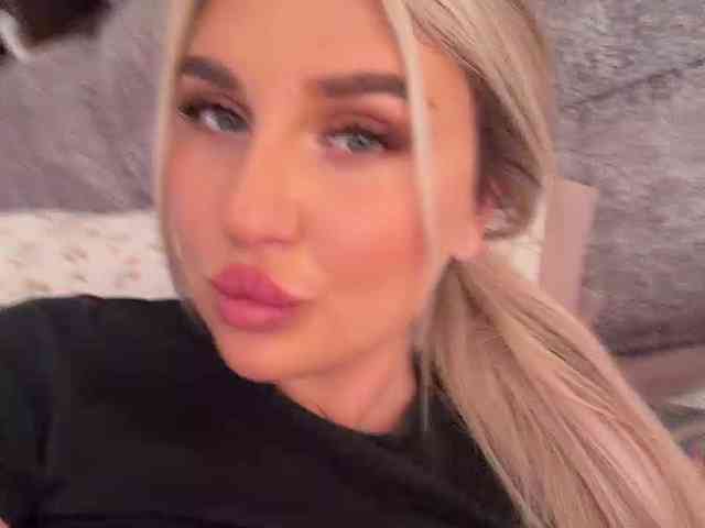Stiflers_mom webcam
