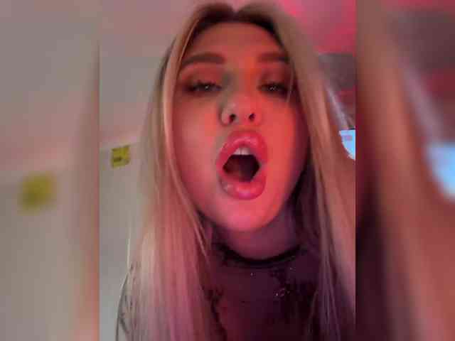 Stiflers_mom webcam
