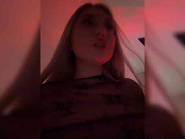 Stiflers_mom webcam
