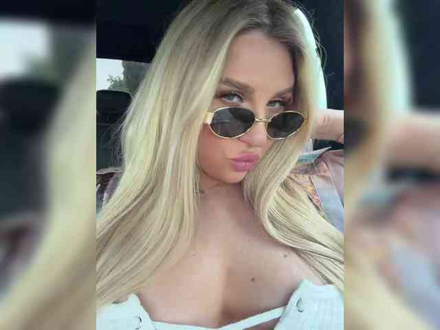 Stiflers_mom webcam