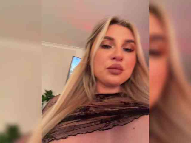 Stiflers_mom webcam