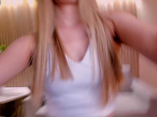 TiffannySins live webcam show