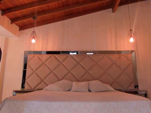 TiffannySins live webcam show