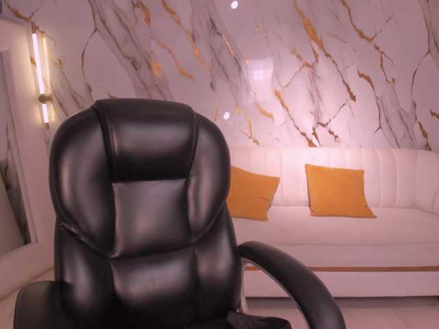 TiffannySins's BongaCams show and profile