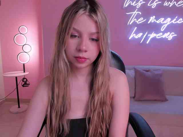 TiffannySins webcam