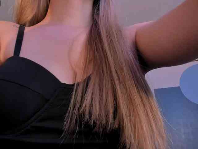 TiffannySins webcam