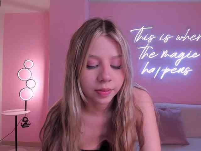 TiffannySins webcam