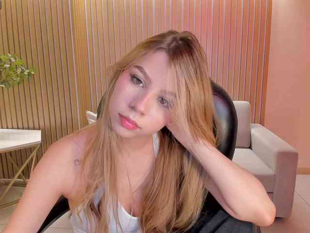 TiffannySins webcam
