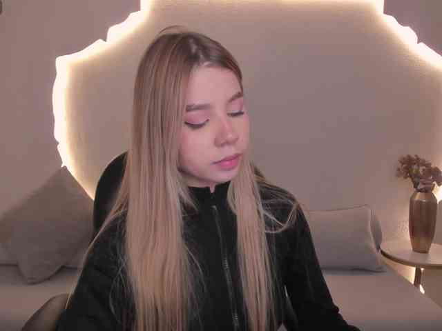 TiffannySins webcam