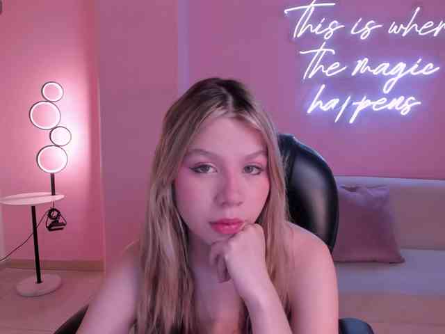 TiffannySins webcam