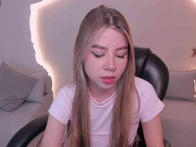 TiffannySins webcam