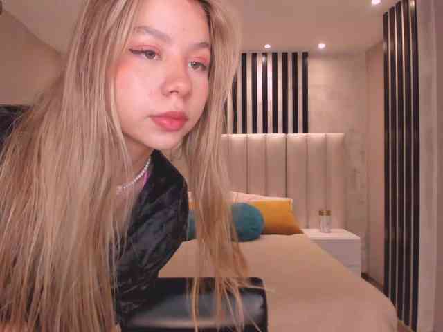 TiffannySins webcam