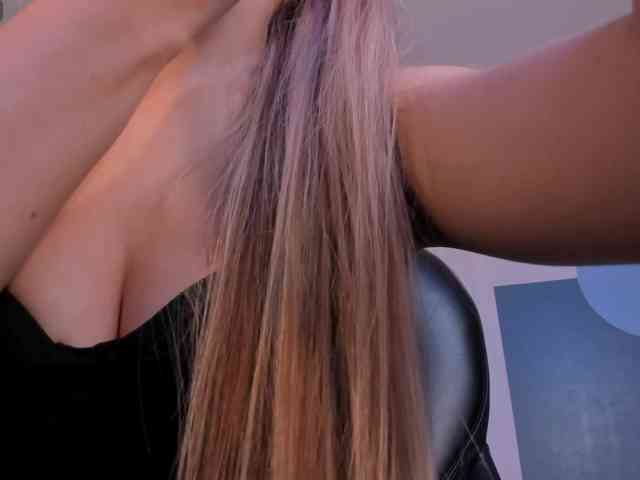 TiffannySins webcam