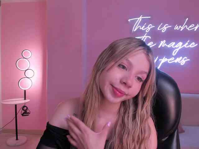 TiffannySins webcam