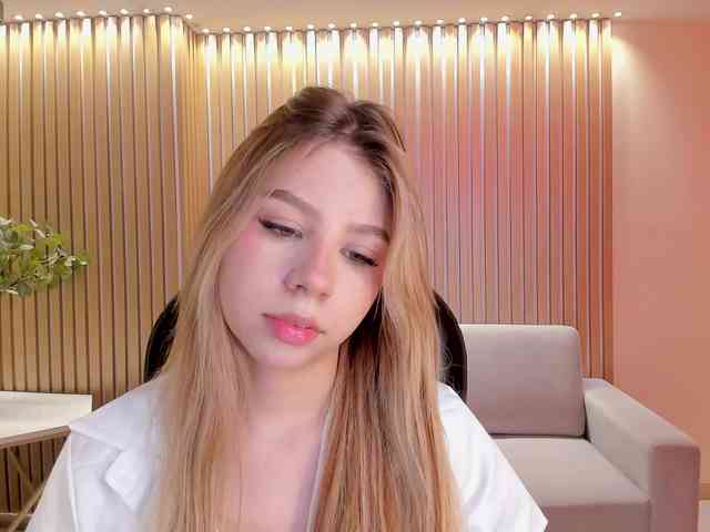 TiffannySins webcam
