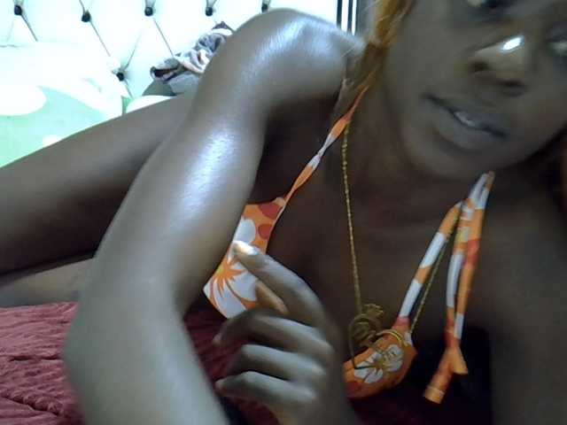 Bratz22 live cam on BongaCams