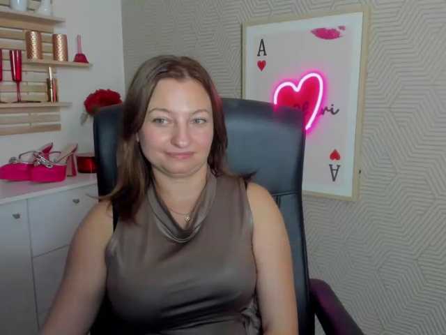 angelaLove13 live cam on BongaCams