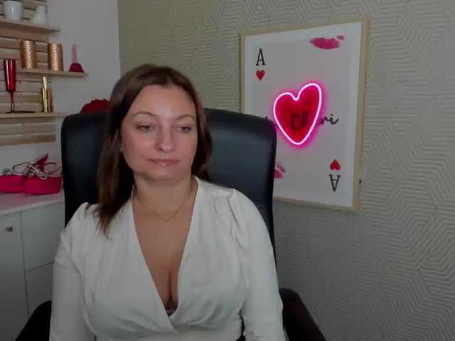angelaLove13 live cam on BongaCams