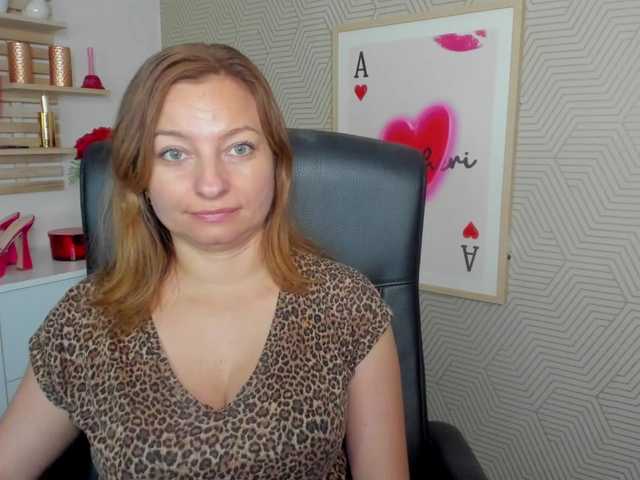 angelaLove13 live cam on BongaCams