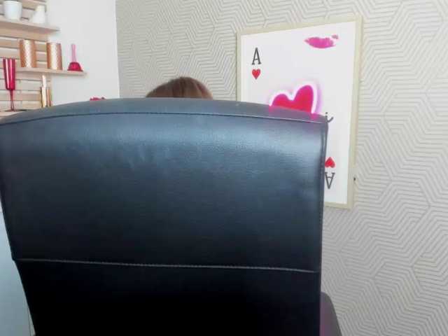 angelaLove13 live cam on BongaCams