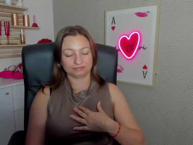 angelaLove13 live cam on BongaCams