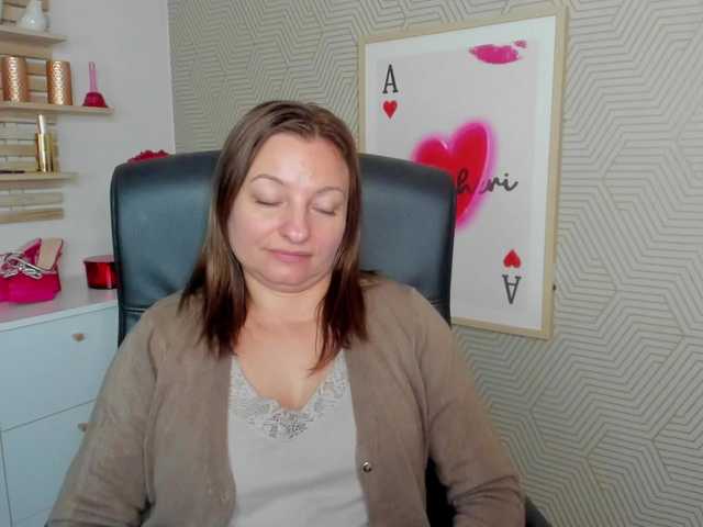 angelaLove13 live cam preview