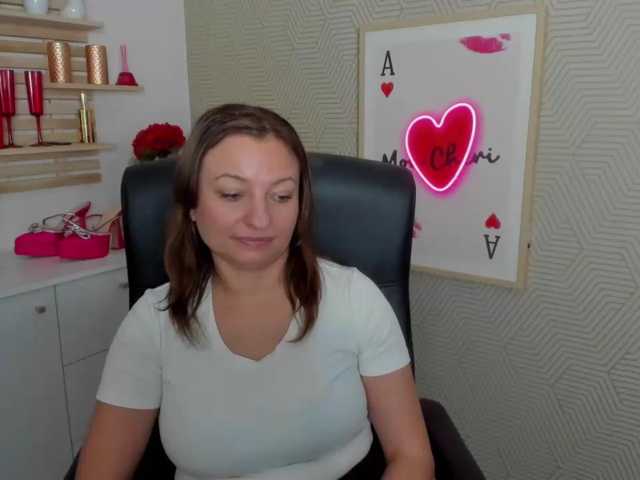 angelaLove13 live cam preview