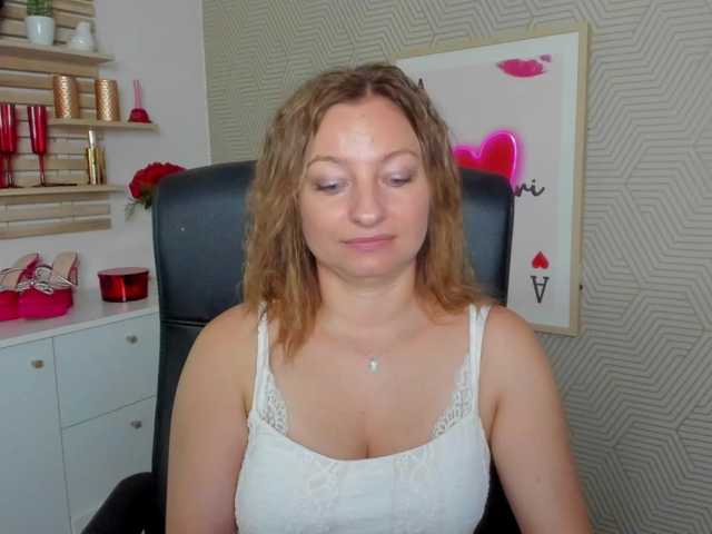 angelaLove13 live webcam show