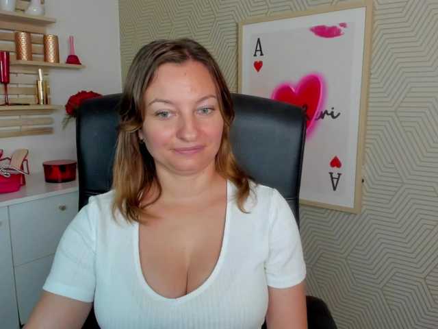 angelaLove13 live cam on BongaCams