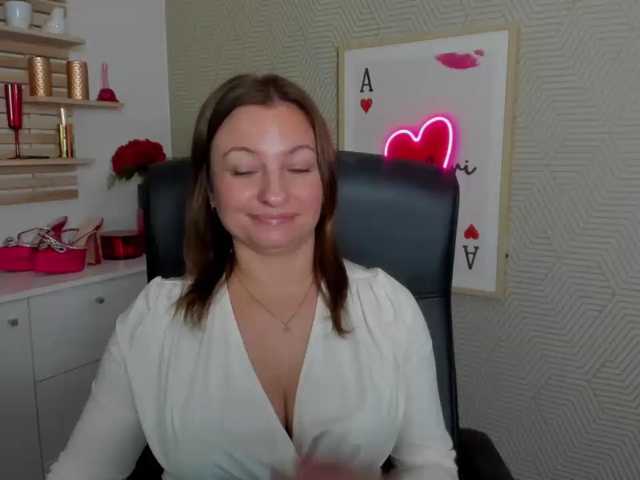 angelaLove13 live cam preview