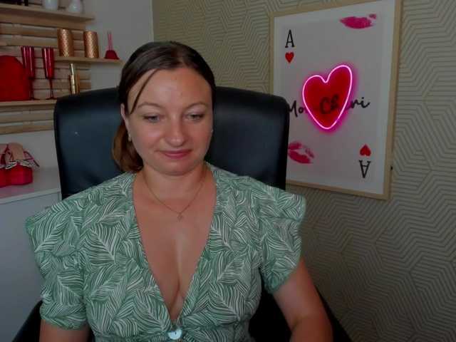 angelaLove13 live cam on BongaCams