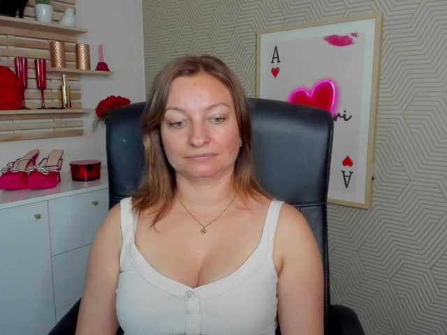 angelaLove13 live cam on BongaCams