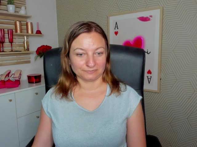 angelaLove13 live cam on BongaCams