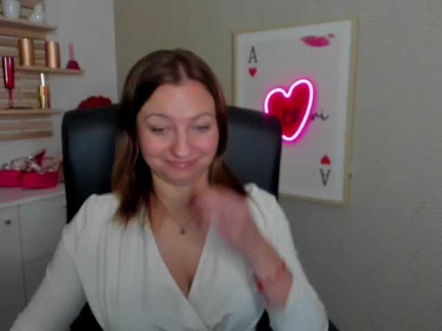 angelaLove13 live cam preview